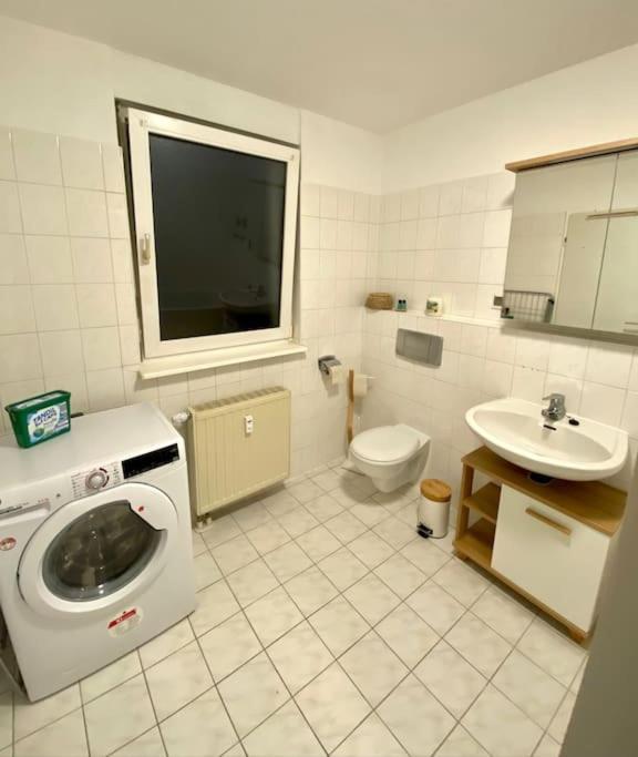 Stilvolle Ferienwohnung Mit Stellplatz Wlan Free Netflix Naehe Bahnhof Zwickau Extérieur photo